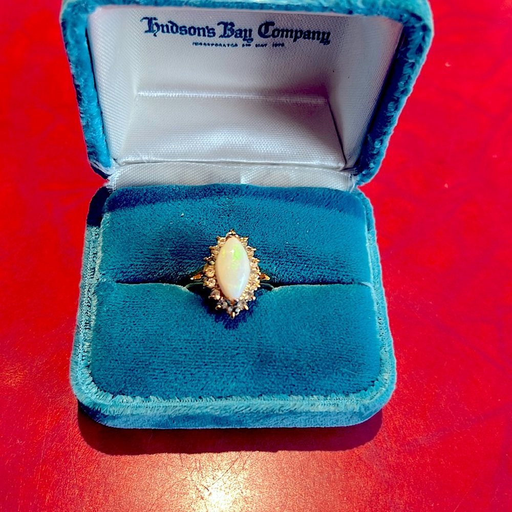 Vintage KAOS 18 HGE Opal Cocktail Ring with Rhinestones + Pendant